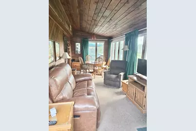 303 Middle Road, Portsmouth, RI 02871 - Photo 19