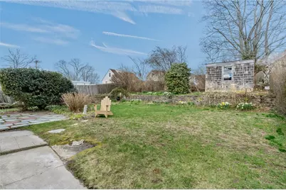 2 Sprague Avenue, East Providence, RI 02915 - Photo 29