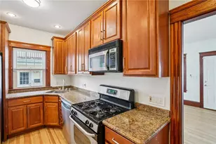 41 Cato Ave, Pawtucket, RI 02860 - Photo 11