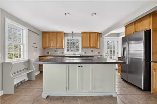8 Pasadena Ave, Westerly, RI 02891 - Photo 7