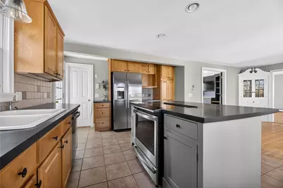 8 Pasadena Avenue, Westerly, RI 02891 - Photo 11