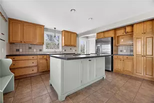 8 Pasadena Ave, Westerly, RI 02891 - Photo 5