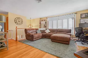 6 Longmeadow Dr, North Providence, RI 02904 - Photo 9