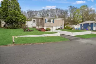 6 Longmeadow Dr, North Providence, RI 02904 - Photo 3