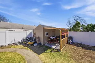 113 Woodside Ave, Pawtucket, RI 02861 - Photo 27