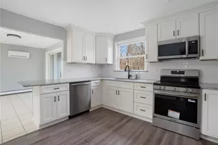 295 Frenchtown Rd, East Greenwich, RI 02818 - Photo 5