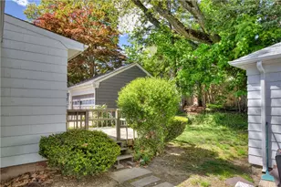 70 Sargent Ave, Providence, RI 02906 - Photo 31