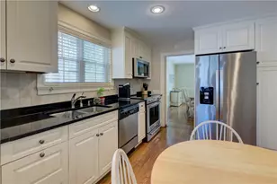 70 Sargent Ave, Providence, RI 02906 - Photo 13