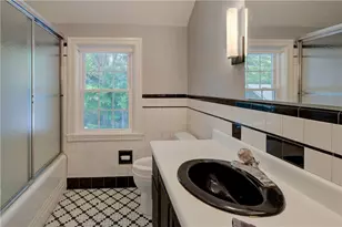 70 Sargent Ave, Providence, RI 02906 - Photo 21