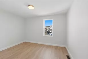 37 Webb St, Pawtucket, RI 02860 - Photo 23