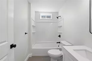 37 Webb St, Pawtucket, RI 02860 - Photo 19