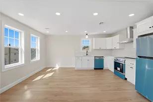 37 Webb St, Pawtucket, RI 02860 - Photo 29