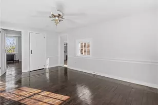 1382 Hope St, Bristol, RI 02809 - Photo 9