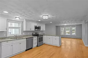 84 Phillip Ave, Cumberland, RI 02864 - Photo 9