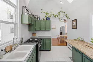 11 Heights Ave, Warwick, RI 02889 - Photo 17