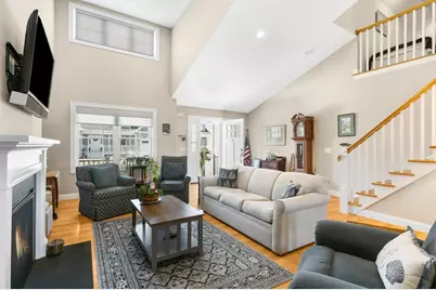 16 Bailey Brook Court, Middletown, RI 02842 - Photo 9