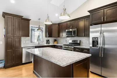 16 Bailey Brook Court, Middletown, RI 02842 - Photo 13