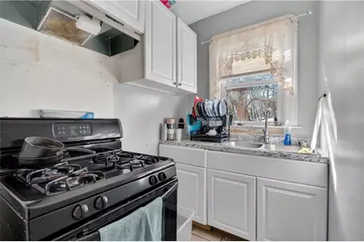 144 Camden Avenue, Providence, RI 02908 - Photo 11