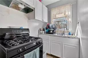 144 Camden Ave, Providence, RI 02908 - Photo 11