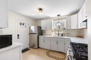 79 Archer St, Pawtucket, RI 02861 - Photo 15