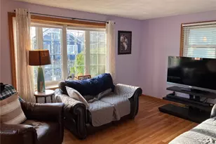 45 Perrin Ave, Pawtucket, RI 02861 - Photo 11