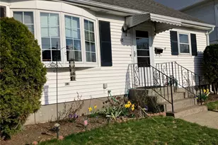 45 Perrin Ave, Pawtucket, RI 02861 - Photo 3