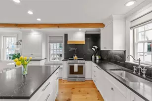 30 Thames St, Newport, RI 02840 - Photo 11
