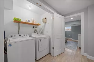 20 Summer St, Newport, RI 02840 - Photo 21