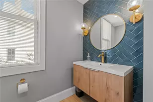 20 Summer St, Newport, RI 02840 - Photo 17