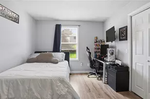76 Myra St, Providence, RI 02909 - Photo 17