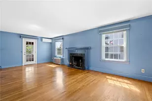 18 Huntington Dr, East Providence, RI 02916 - Photo 9