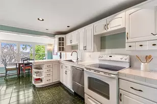 233 Terrace Ave, East Providence, RI 02915 - Photo 17