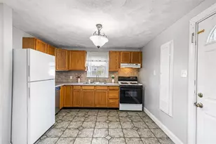 25 Harrison St, Cumberland, RI 02864 - Photo 5