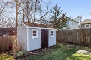 25 Harrison St, Cumberland, RI 02864 - Photo 17