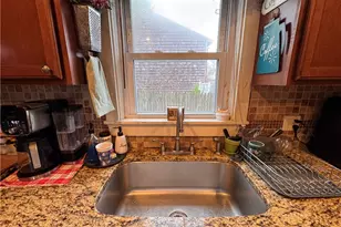 37 Aldrich St, West Warwick, RI 02893 - Photo 7