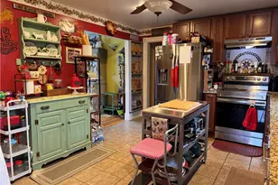 37 Aldrich St, West Warwick, RI 02893 - Photo 5
