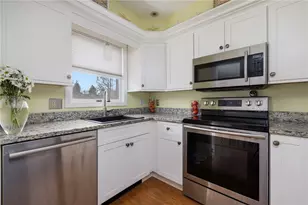 414 North Ln, Bristol, RI 02809 - Photo 5