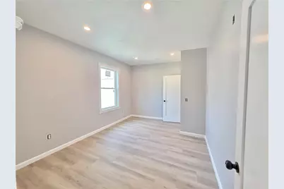 1965 Smith Street #2R, North Providence, RI 02911 - Photo 11