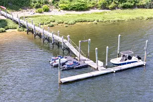 40 Oak Grove St, Warwick, RI 02818 - Photo 5