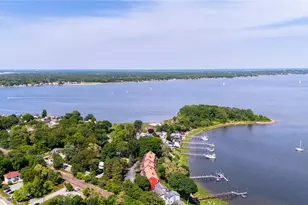 40 Oak Grove St, Warwick, RI 02818 - Photo 3
