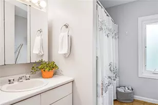 40 Oak Grove St, Warwick, RI 02818 - Photo 25