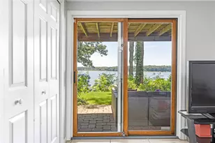 40 Oak Grove St, Warwick, RI 02818 - Photo 33