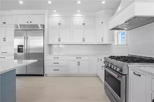 2 Sedge Ct, Narragansett, RI 02882 - Photo 11