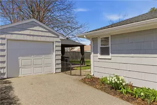 23 Birch St, Portsmouth, RI 02871 - Photo 41