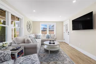 81 S Pier Rd, Narragansett, RI 02882 - Photo 31