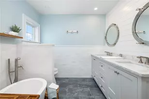 81 S Pier Rd, Narragansett, RI 02882 - Photo 21