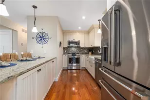 81 S Pier Rd, Narragansett, RI 02882 - Photo 11