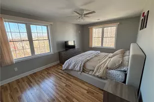 9 Gray Coach Ln, Cranston, RI 02921 - Photo 11