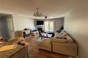 9 Gray Coach Ln, Cranston, RI 02921 - Photo 7
