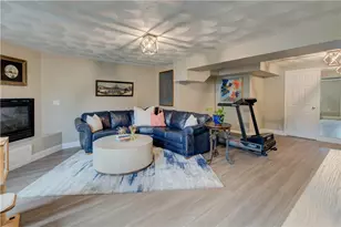 110 Lake View Rd, Cranston, RI 02920 - Photo 23